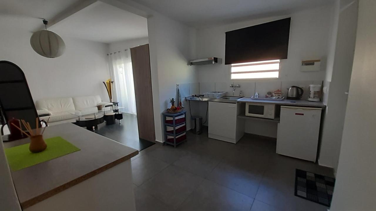 Un Jour Ailleurs Apartment Saint Pierre Exterior photo